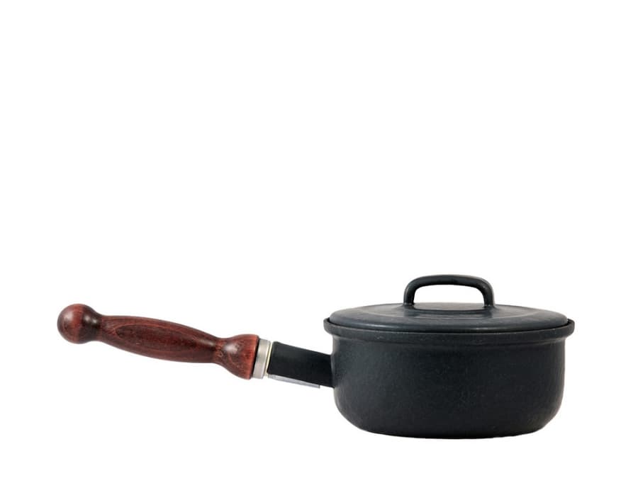 BELIS Smaltovaný rendlík s poklicí a dřeveným držadlem ø 16 cm - 1.25 l štýlák - BSE - 82716-67B000Y3